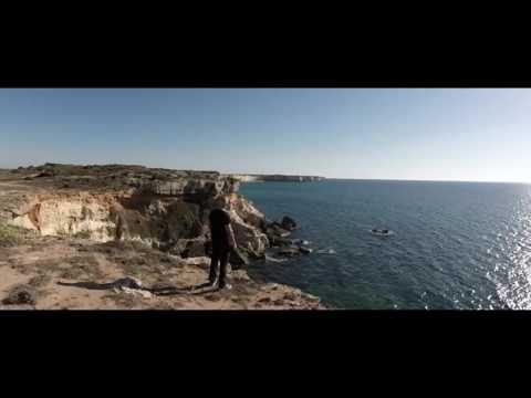 Kumalibre - Un uomo a metà (Official Video)