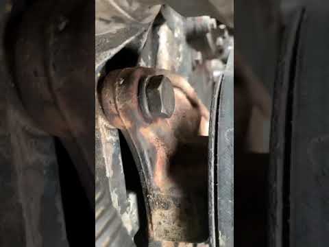 Adjusting valves 2007 Mack Truck with PowerLeash brakes ac460 p motor