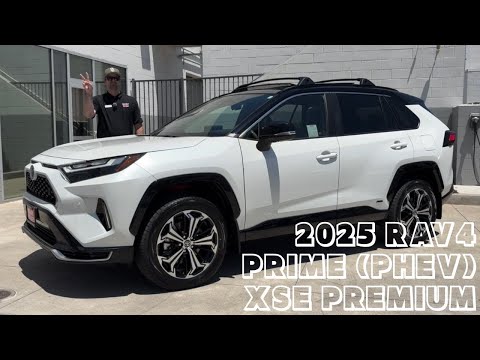 RAV4 Plug In Hybrid 2025 : The Toyota That Does EVERYTHING