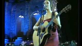 Carmen Consoli, in bianco e nero