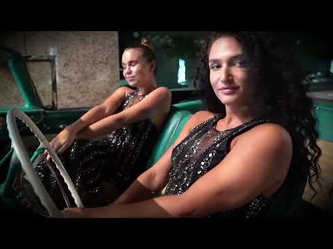 Therése Neaimé feat Raven Reii  (Dubai)  Smooth Operator