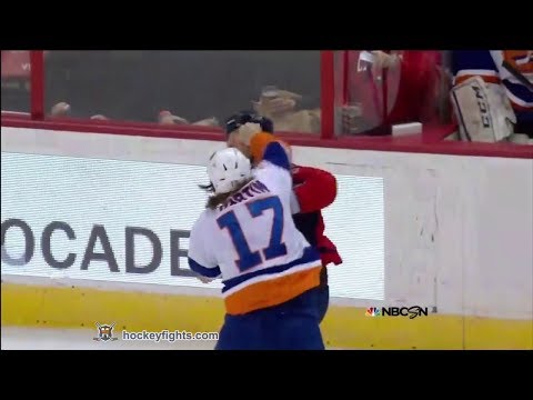 Matt Martin vs Tyson Strachan