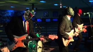 Los Straitjackets at Memory Lanes Block Party 00014.MTS