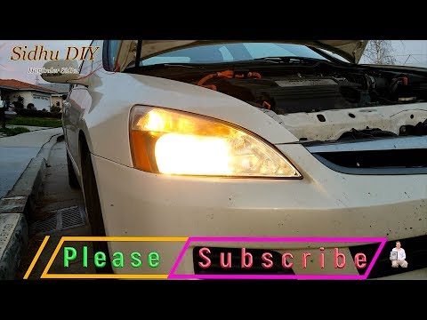 How To Replace | Change Headlight Bulb on 2006 Honda...