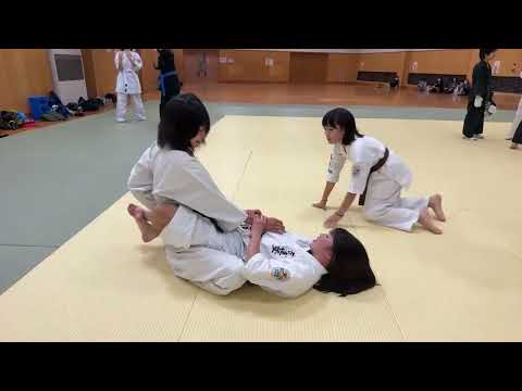 楽しく少年柔術スパーリング