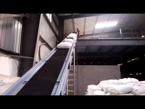 Neo Conveyors inclined belt conveyor installation video thumbnail