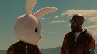 Kadr z teledysku Space Rabbit tekst piosenki Freddie Gibbs