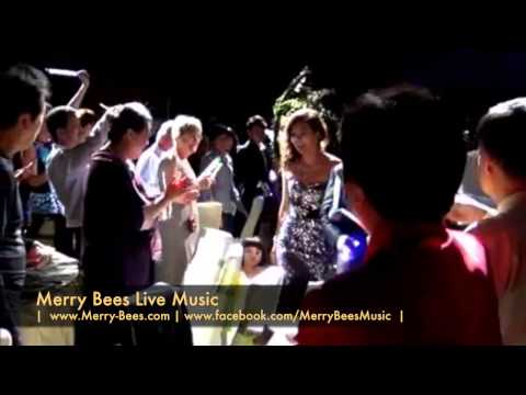 Merry Bees Live Music - Emcee Sharlyn Lim (Bilingual)