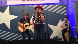 Lauren Alaina singing "Crashing The Boys' Club"