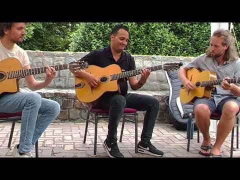 Last Minute Swing - Dutch Sinti Gypsy Mozes Rosenberg (gypsy jazz guitar royalty) mentors camp fan