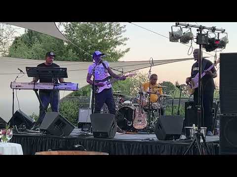 Isaiah Sharkey - Little Wing 8/13/22 Argyle Winery, Dundee, OR [Jimi Hendrix cover]