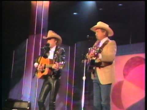 Buck Owens Dwight Yoakam Streets of Bakersfield (1988)