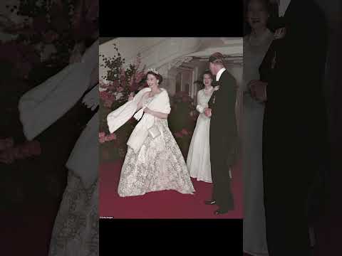 Thumbnail for Australians'  love for Queen Elizabeth!  #queenelizabethii #australia #ukroyalfamily #royalshorts