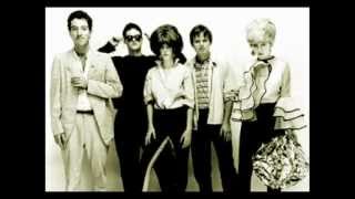 B-52&#39;s - Dirty Back Road