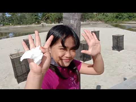 Jalan-jalan d Pantai Melawi