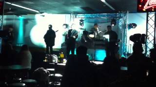 #11 Es difícil Decir Adiós El Grupo Ladrón