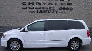 8956X 2016 CHRYSLER TOWN AND COUNTRY USED MINIVAN FOND DU LAC WI $19,499 www.SUMMITAUTO.com