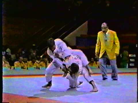 1984 Olympic Judo  -78kg R Henneveld vs Neil Adams