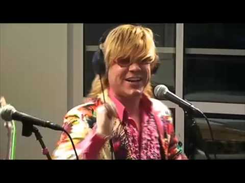 De Sjonnies live in de Roodshow