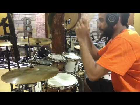 LIPPE BATERA | MÚSICA: TRAFICANTE DE DESEJO . BANDA O KANNALHA