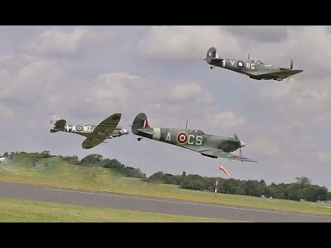 FAST & LOW & CLOSE - 6 X RC SPITFIRES MANIC DISPLAY AT LMA RAF COSFORD - 2019