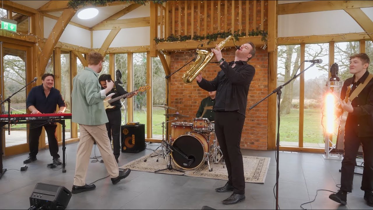 Amplifi House Band Cover 'I'm Coming Out' by Diana Ross