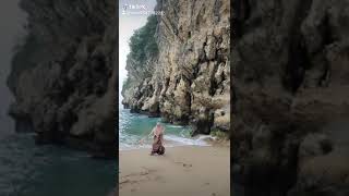 Download lagu Cinta apakah itu cinta mp3 Download lagu Cinta apakah itu cinta mp3