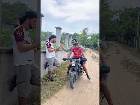 La moto🤣🤣