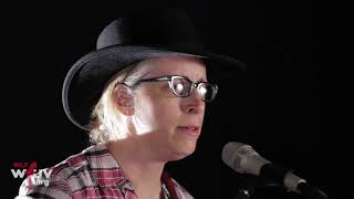 Laura Veirs - &quot;Everybody Needs You&quot; (Live at WFUV)