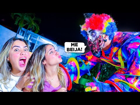 O PALHAÇO DE 3 METROS DA DEEP W3B QUER NAMORAR COM A MARIA 😱😱😱