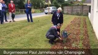 preview picture of video 'Teylingen schenkt Champigné perk met 240 planten'