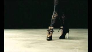 Britney spears  Seal it with a kiss music video