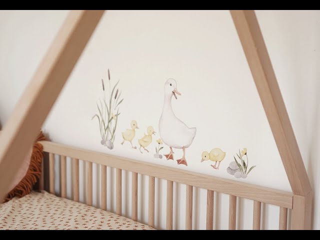 Vídeo relacionado con Pegatina de pared de Mickey Mouse, calcomanía de vinilo para colocar sobre el interruptor de luz, divertido para habitación de niños