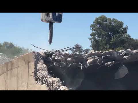 KOMAC BREAKER AT DEMOLITION JOB SITE IN TURKEY