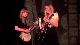 The Chapin Sisters "Who's Gonna Shoe Your Pretty Little Feet" (Everly Brothers) LIVE 3/2/13 (6/10)