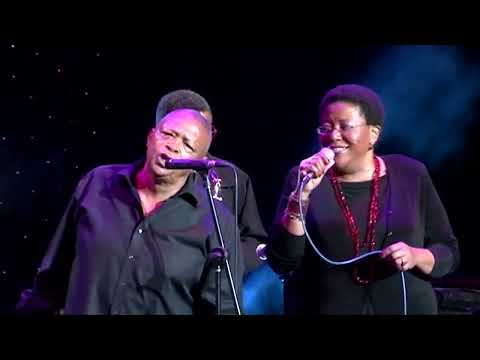 Dorothy Masuka - Hamba Nontsokolo (Live)