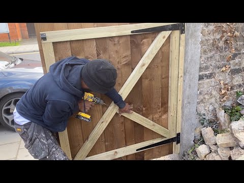 London extension build - Ep 34 - garden gate and delays!