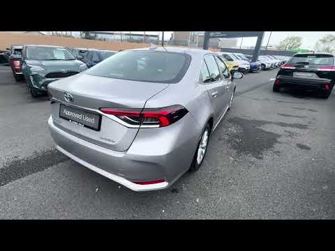 Toyota Corolla 1.8 Hybrid Luna Saloon 4dr - Image 2