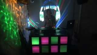 Deep Nu-Disco - DiscoTek 09 w/ Live Bass Guitar - I Am Hymn