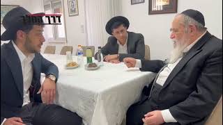 אסיר עולם התורה הרב אברהם בן דיין מספר למרן הגר"א סלים שבזכותו אדם נוסף החל להניח תפילין.