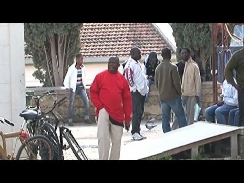 La bella storia di Natale a Palermo per aiutare due immigrati