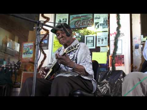 David "Honeyboy" Edwards - Sweet Home Chicago