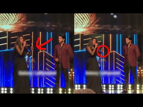 Quratulain Baloch sings Mann Mayal OST at Lux Style Awards 2018