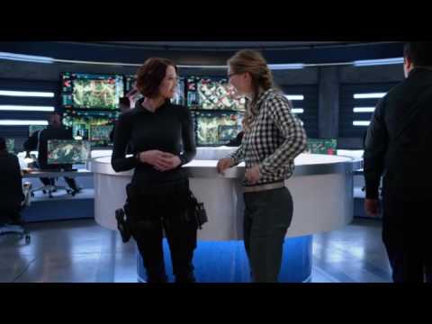 Supergirl 2x09 Alex, Kara and Winn "Maggie slept over last night"
