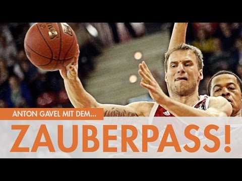 Circus Shots! Anton Gavel spielt den Alley Oop auf Robin Benzing übers halbe Feld!