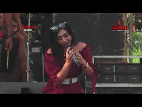 Surat Merah - Acha Kumala | MUTIARA live Musik Kudus