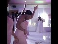 EBU JIONEE BI HARUSI ALIVYOWATOA UDENDA MASHABABI KWA KUKATA MAUNO YAKE UKUMBINI