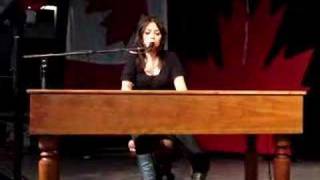 Emm Gryner - Summerlong (live)