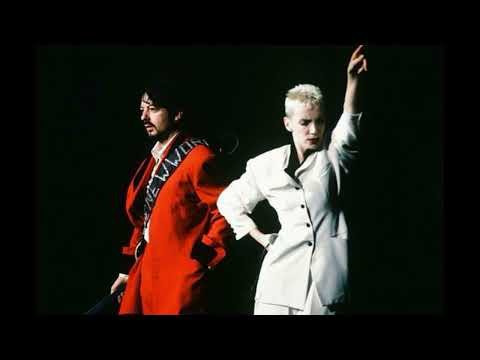 Eurythmics - Girls gonna cry / Baby oh my my