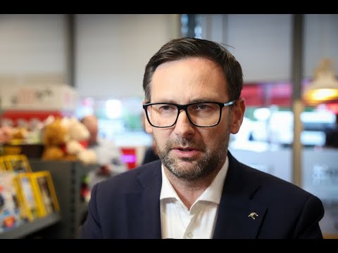 ''Przemieszczam się'', ''mam wielu znajomych na Węgrzech''.  Obajtek.  Jestem na Podkarpaciu